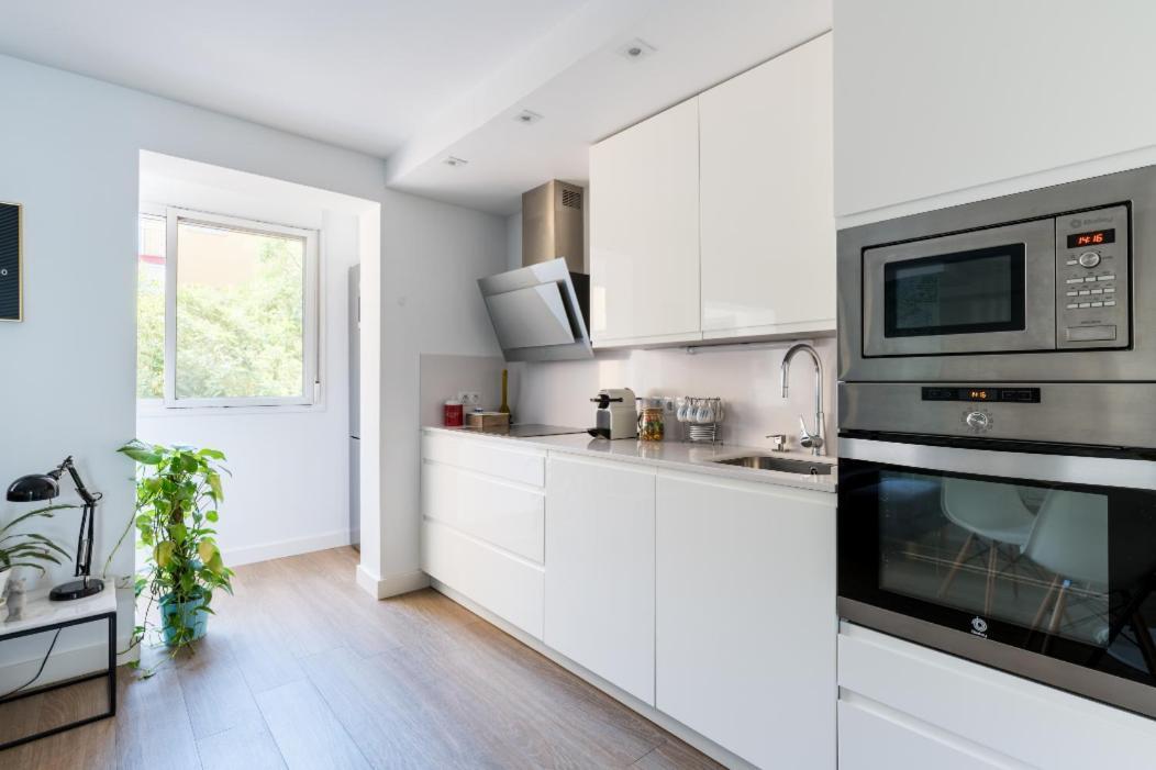 Apartamento Moderno En Triana 2 Dormitorios Y Aire Acondicionado Sevilla Exterior foto